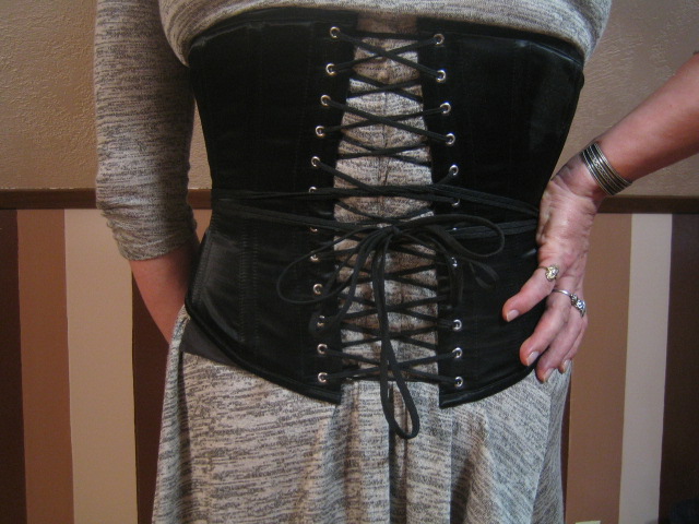 Wearing a Corset for Crossdressing: Fully Cinched Corset