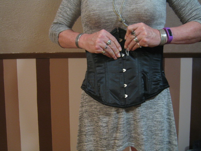 Wearing a Corset for Crossdressing: Snapping the Second Hook First