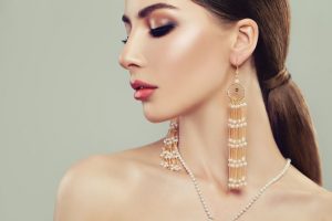 Selecting Earrings for a Crossdresser